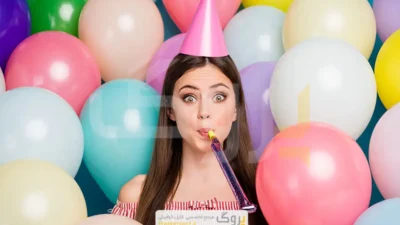 عکس استوک دختر زیبا با موهای لند و موضوع مهمانی